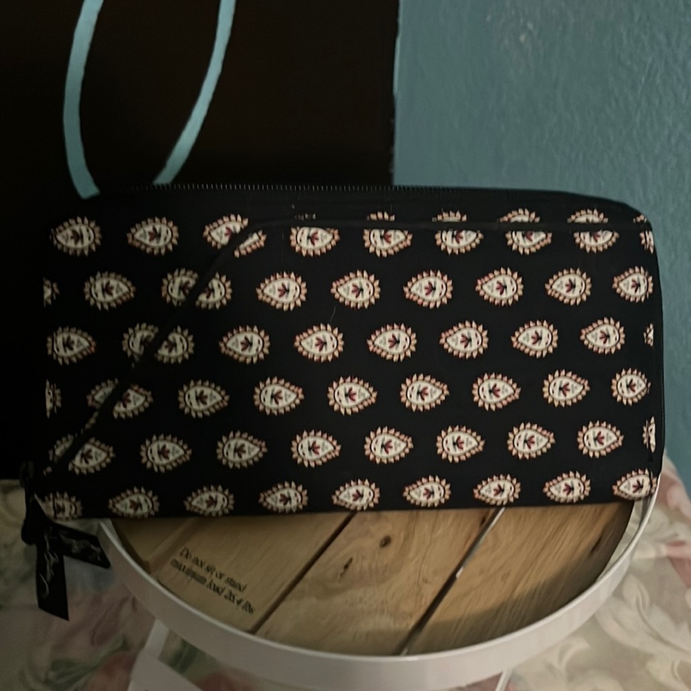Vera bradley billfold